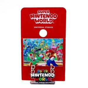 Universal Studios Hollywood Super Nintendo World Mario Yoshi Pin